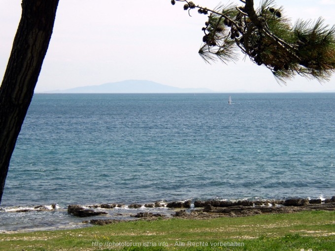 MEDULIN > Blick zum Televrin auf Losinj