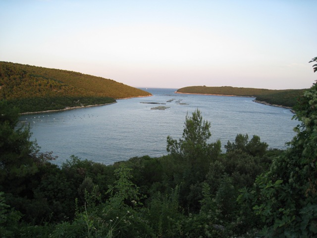 UVALA BUDAVA > Bucht mit Fischzucht