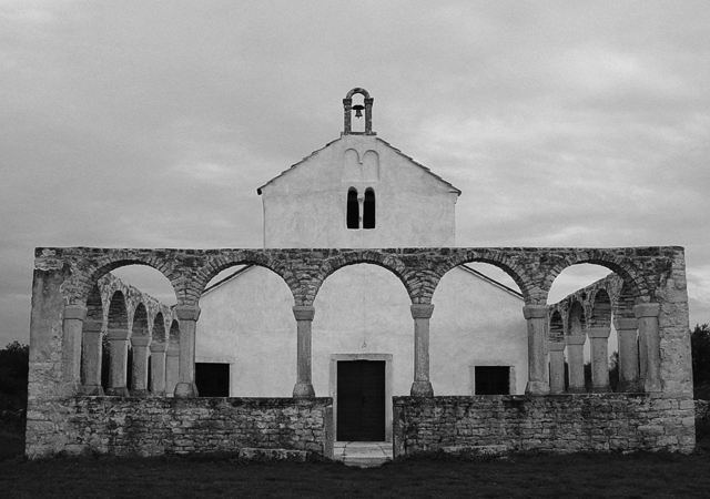 GOLUBOVO bei Midnjan > Kirche Sv. Foska