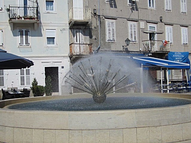 1007 Brunnen von Cres