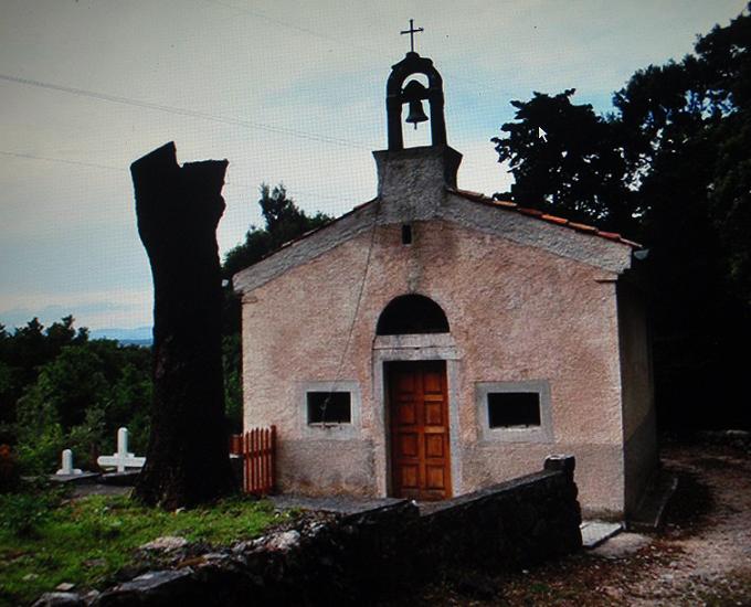 Otok Cres > Merag Kapelle mit Friedhof