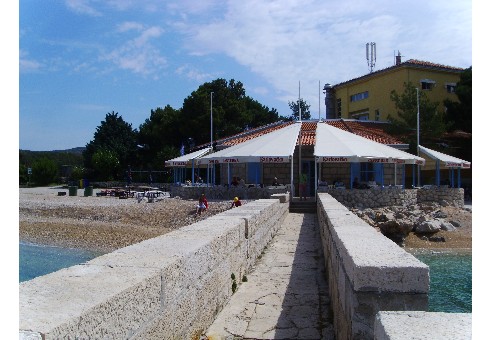 Toller Pavillon auf CP Kovacine Cres