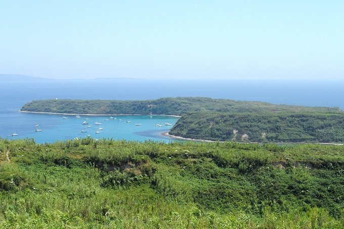 INSEL SUSAK > Leuchtturm > Ausblick zum Kap Arat