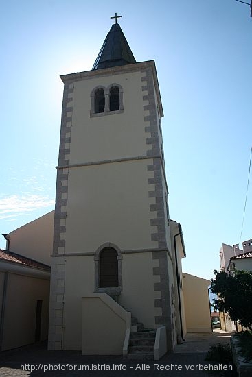 BASKA > Kirche der Hl. Dreifaltigkeit