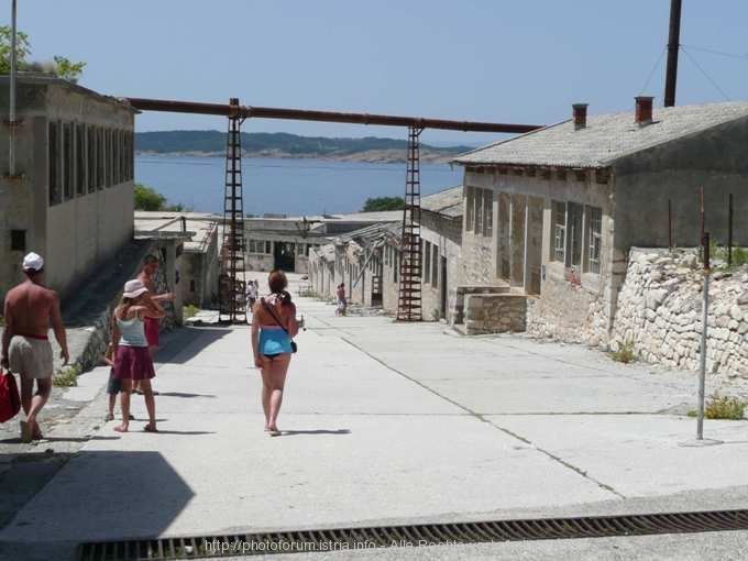 GOLI OTOK > Gefängnisinsel für Männer 8