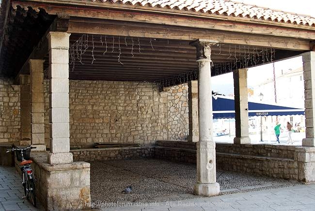 OTOK CRES > Cres > Loggia