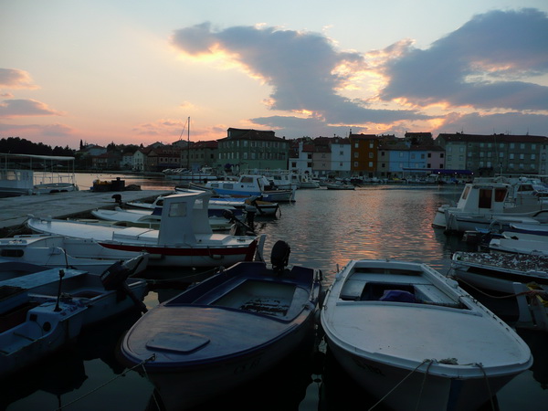 CRES>Abends am Hafen