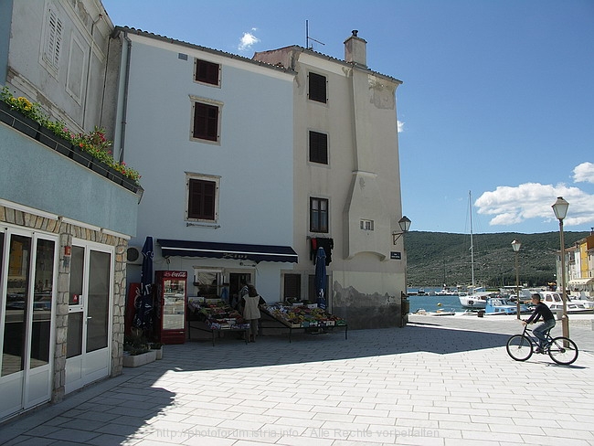 Otok CRES > Cres > Hafen