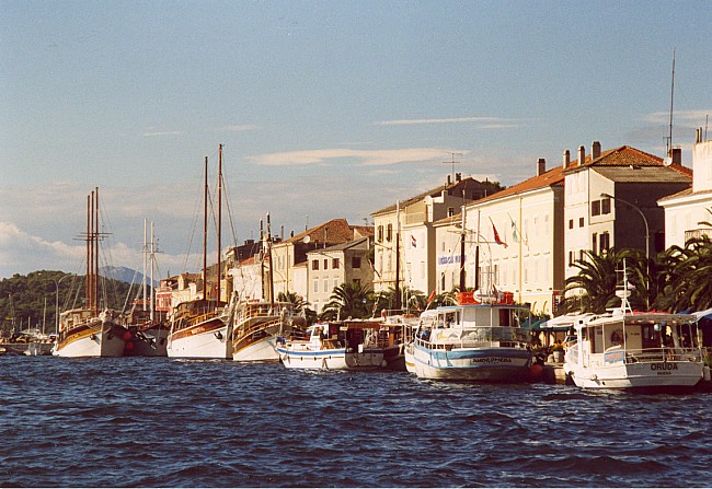 Otok LOSINJ > Mali Losinj > Hafen > Promenade