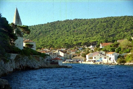 Otok Losinj > VELI LOSINJ > Hafeneinfahrt