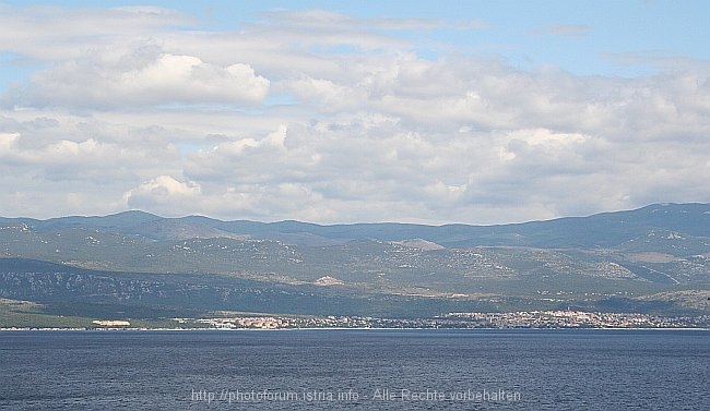 VRNBIK > Blick nach Novi Vinodolski