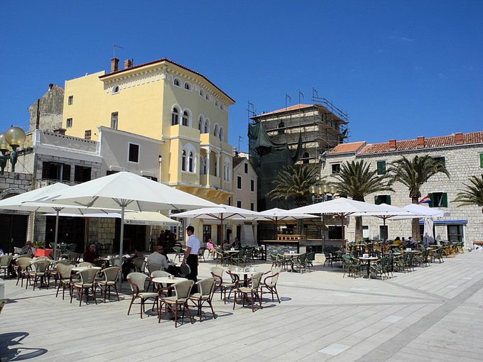 STADT RAB>Platz am Hafen