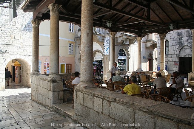 RAB > Stadtloggia > Restaurant Paradiso