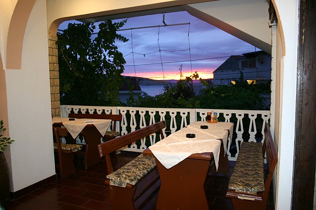 LOPAR > Konoba Ankora > Restaurantausblick auf die Bucht von Lopar