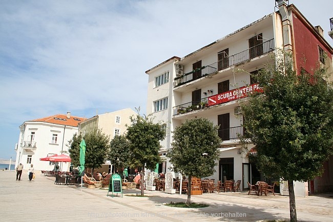 PAG > Uferpromenade