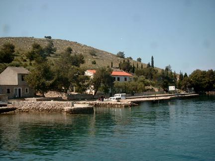 NATURPARK TELASCICA > Otok Katina > Taverna