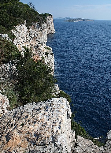 NATURPARK TELASCICA > Salzsee > Klippen