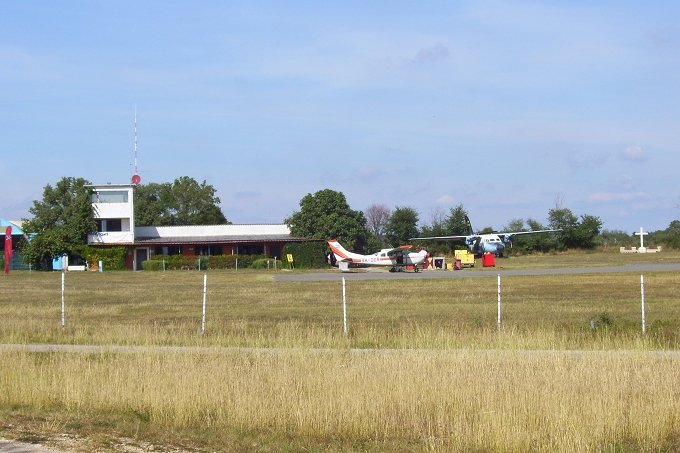 VRSAR > Wanderung zum Limski Kanal 14 > Flugplatz von Vrsar