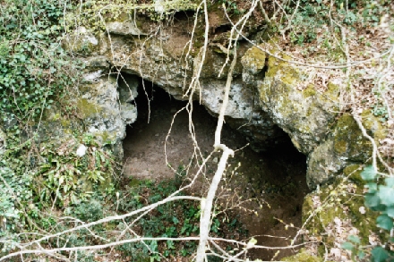 JASENOVICA > Kleine Grotte hinter Funtana