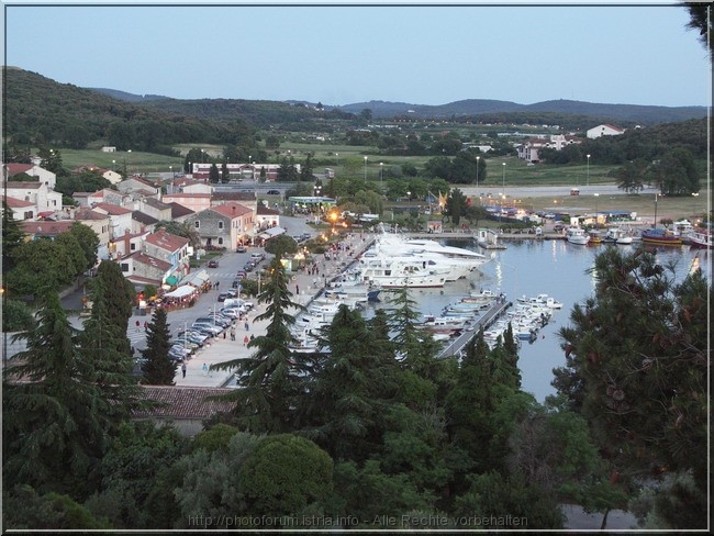 VRSAR > Vrsar bei Sonnenuntergang-Hafen