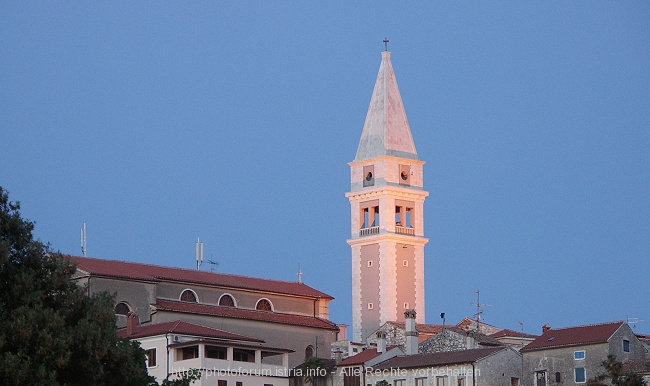 VRSAR >  Kirchtum bei Sonnenuntergang