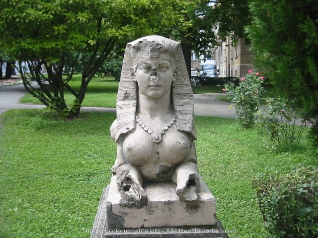 OSIJEK > Park in Osijek > Skulptur