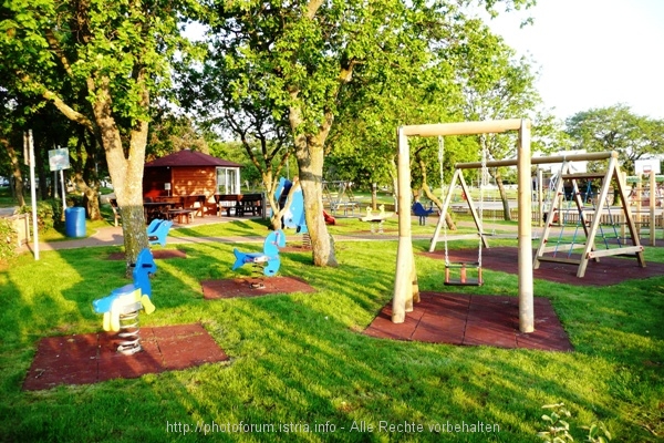 Camp Ulika > Kinderspielplatz