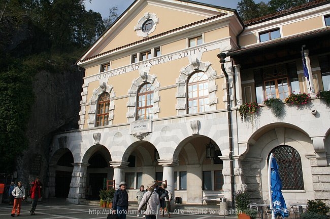 POSTOJNA > Adelsberger Grotten - Postojnska jama > Eingangsgebäude