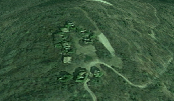Sovinjska Brda: verlassenes Dorf in der Nähe - Google Earth