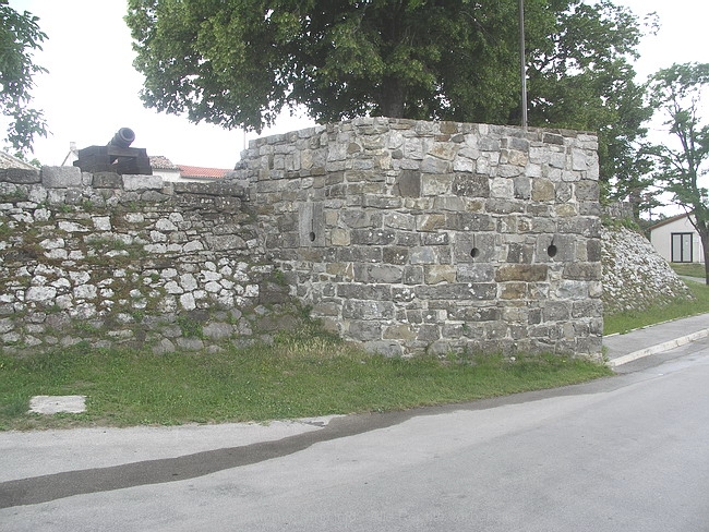 ROC > Stadtmauer