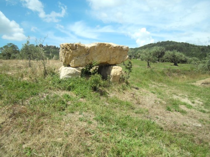 PONTE PORTON> Hünengrab aus Stein