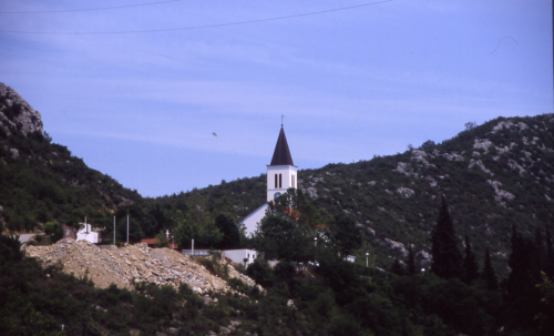 DONJI-STUDENCI > Kirche