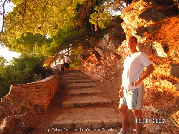 kleine Promenade von Sveti Stefan zur Milocer