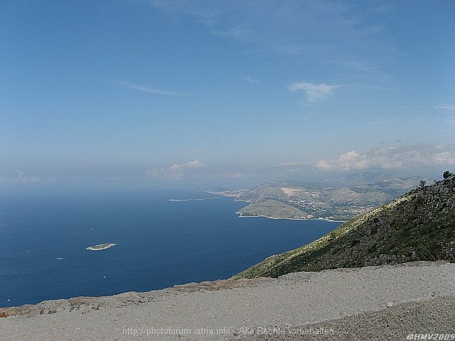 KONAVLE > Berg Strazisce > Blick nach Kupari an der Zupa Dubrovacka