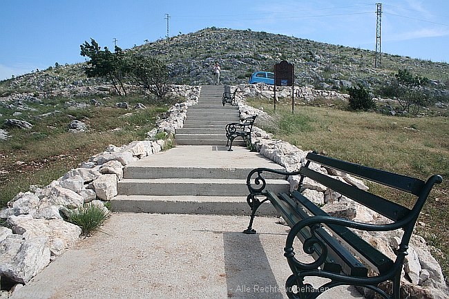 KONAVLE > Berg Strazisce > Aussichtspunkt