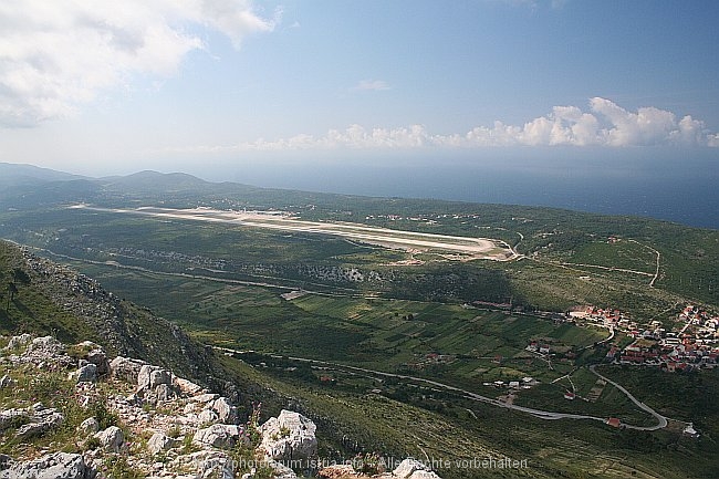 KONAVLE > Berg Strazisce > Flughafen Dubrovnik bei Cilipi