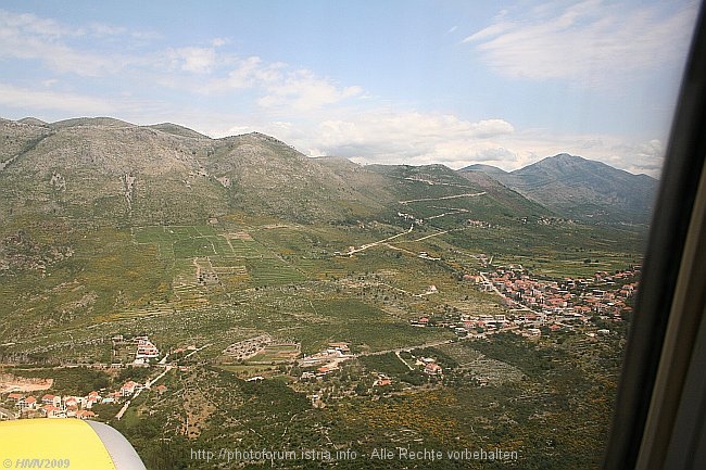 KONAVLE > Serpentinenstraße nach Duba Konavoska