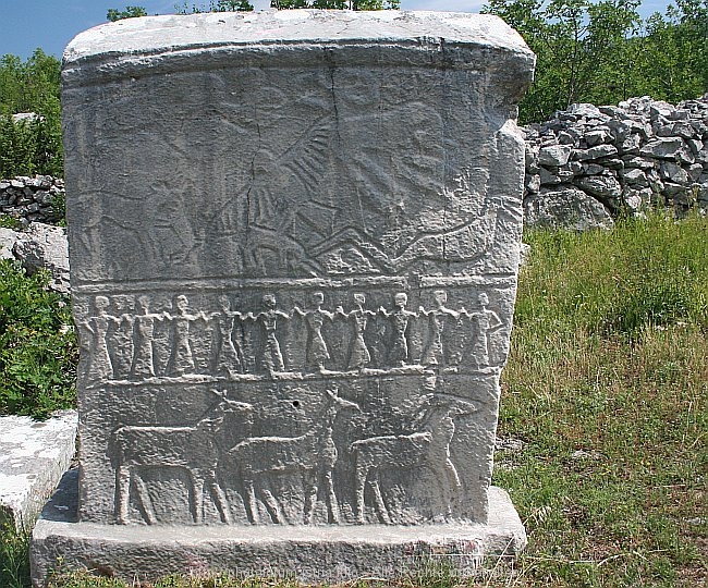 BROTNICE > Stećak - Grabstein