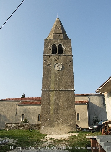 NOVAKI PAZINSKI > Kirche des hl. Rok > Glockenturm > Burkis Pazin-Tour-2