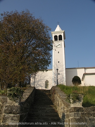 CEROVLJE > Pfarrkirche Himmelfahrt der glückseligen Jungfrau Maria > Burkis Pazin-Tour-2