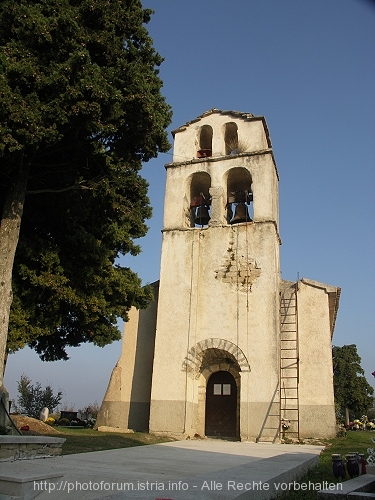 GRIMALDA > Friedhofskapelle > Burkis Pazin-Tour-2