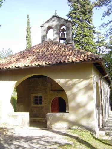 BERAM > Friedhofskapelle - St. Maria auf den Steintafeln