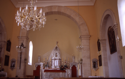 BRIST > Kirche der Heiligen Margarete - Innenansicht