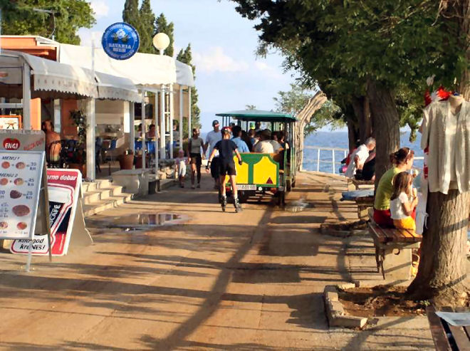 RABAC > Promenade mit Bimmelzug