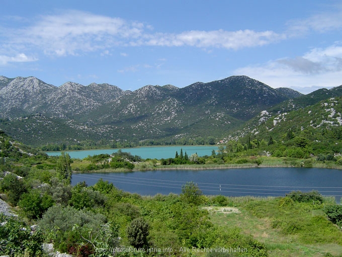 BAĆINSKA JEZERA > *Farbenspiel der Natur*