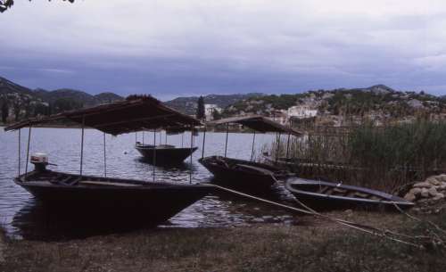 BACINSKA JEZERA > Bacina > Piratenboote