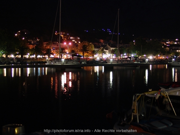 BASKA VODA > Promenade