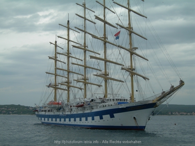 Star Clipper vor Rovinj 2006