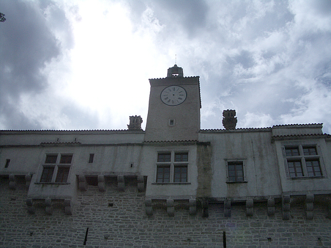 Pazin > Kastell - Turm ohne Uhrzeiger