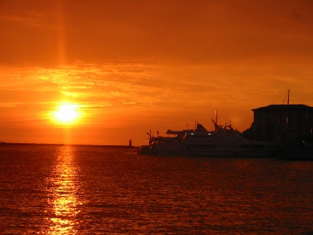 POREC > Hafen > SONNENUNTERGANG über der ADRIA